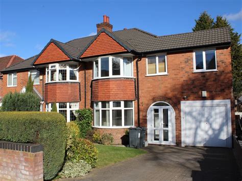 4 bedroom semi detached house for rent|4 bed detached house.